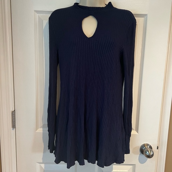 FREE People We the Free Navy Ribbed Tunic Keyhole‎ Neckline Size XSmall - Picture 1 of 9